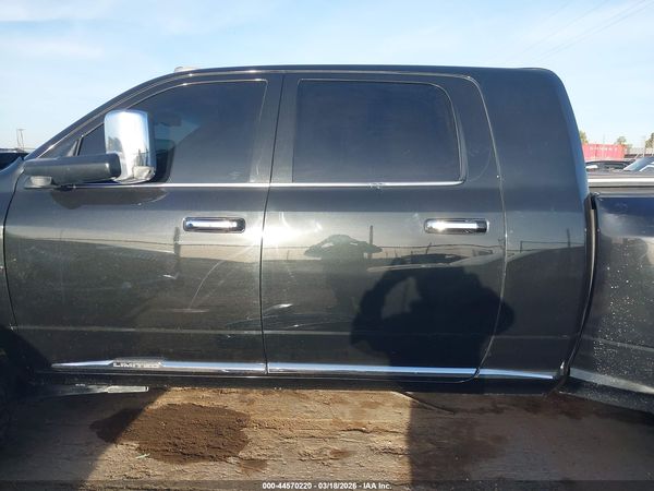 2017 RAM 3500 LIMITED  4X4 6'4 BOX