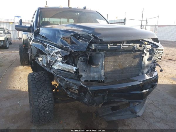 2017 RAM 3500 LIMITED  4X4 6'4 BOX