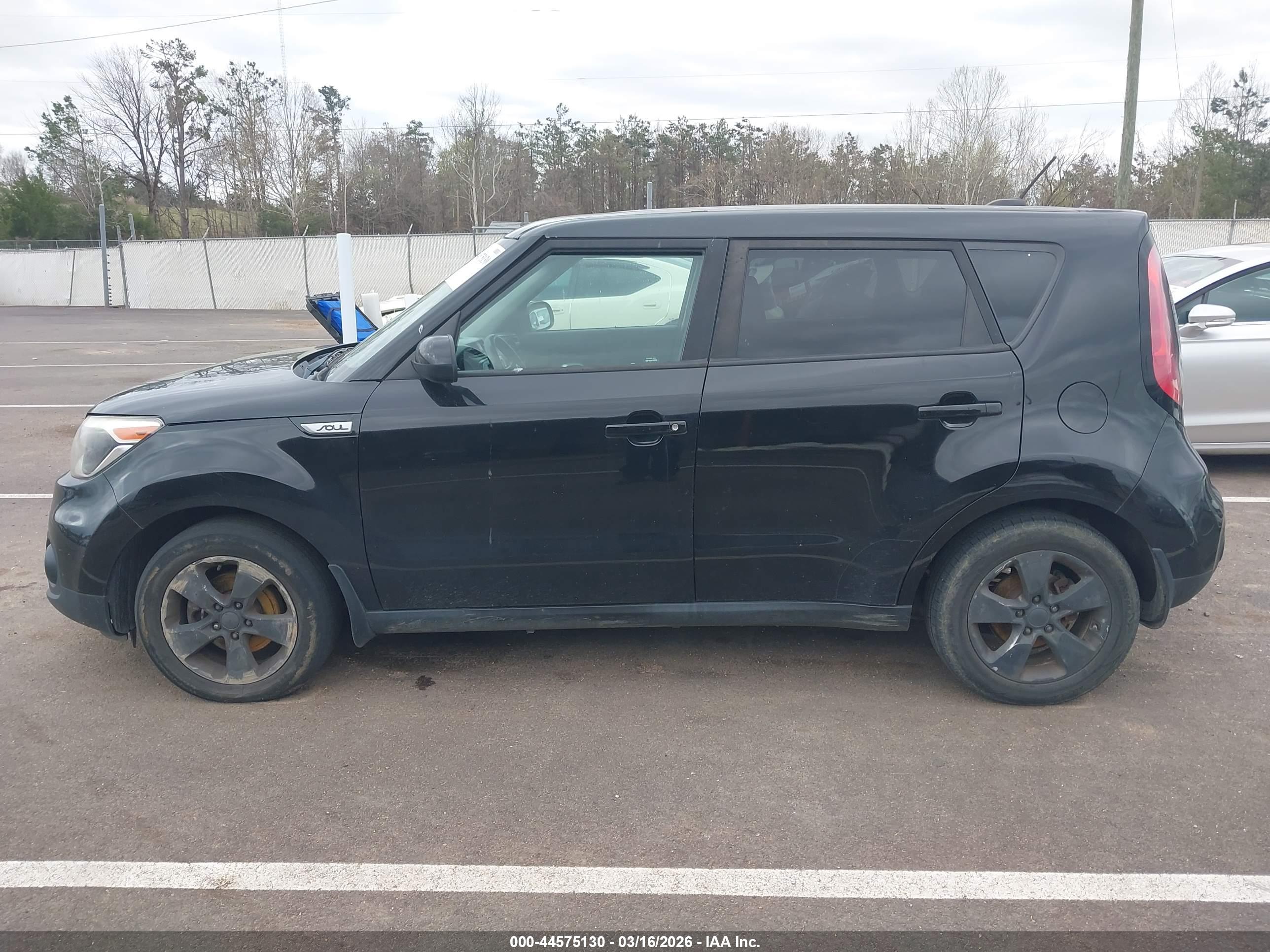 2019 KIA SOUL Base