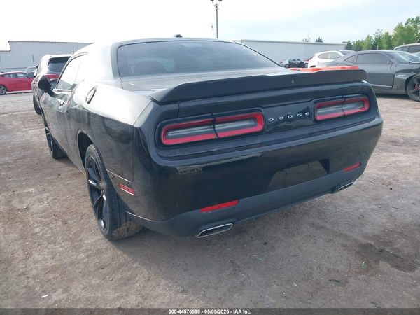 2018 DODGE CHALLENGER SXT