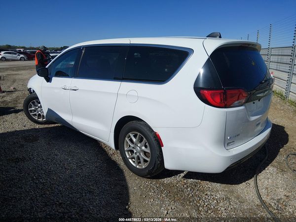 2025 CHRYSLER VOYAGER LX — I3
