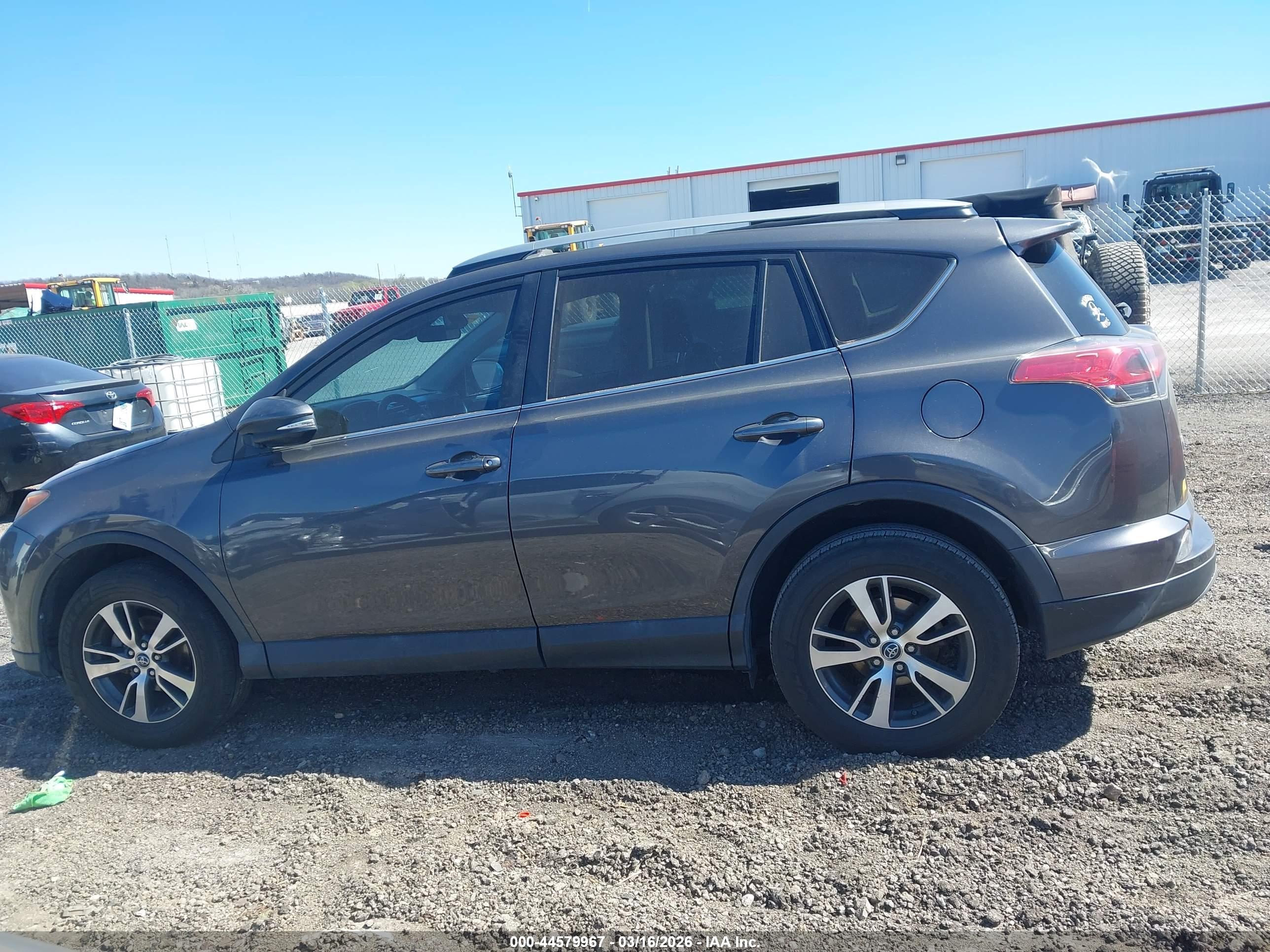 2018 TOYOTA RAV4 XLE