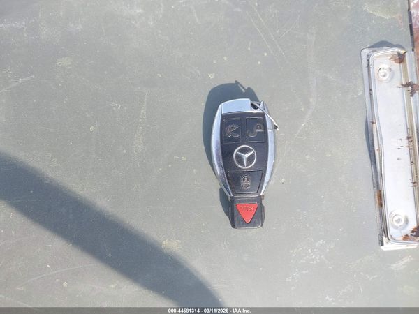 2011 MERCEDES-BENZ C 300 C300