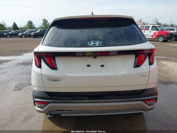 2025 HYUNDAI TUCSON SE