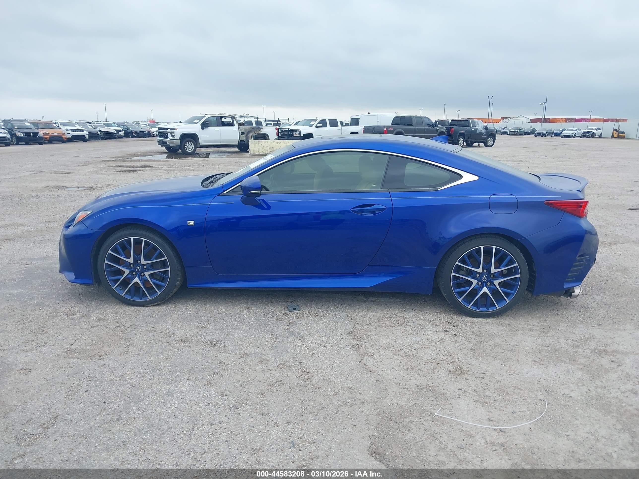 2016 LEXUS RC 200T