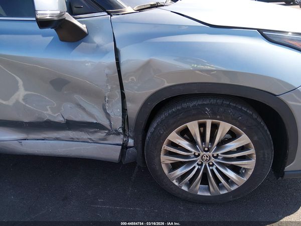 2024 TOYOTA HIGHLANDER PLATINUM