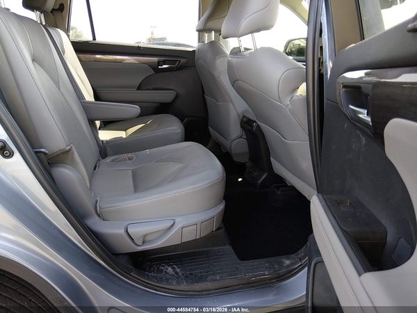 2024 TOYOTA HIGHLANDER PLATINUM