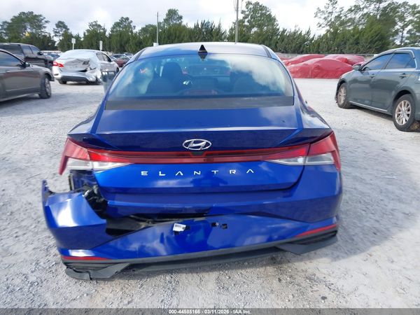 2022 HYUNDAI ELANTRA SE