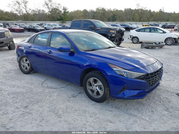 2022 HYUNDAI ELANTRA SE