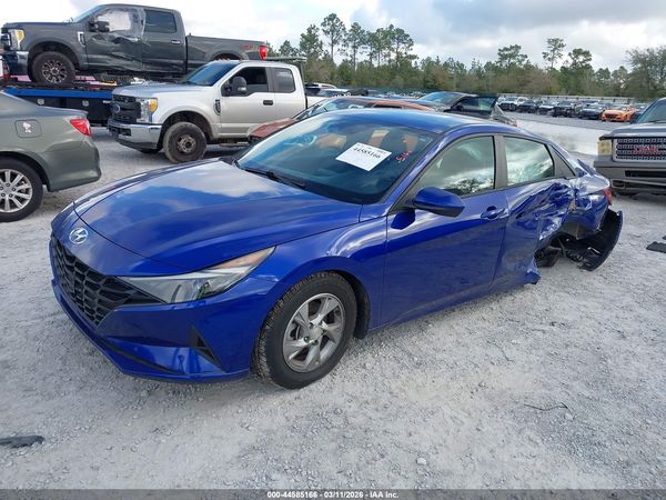 2022 HYUNDAI ELANTRA SE