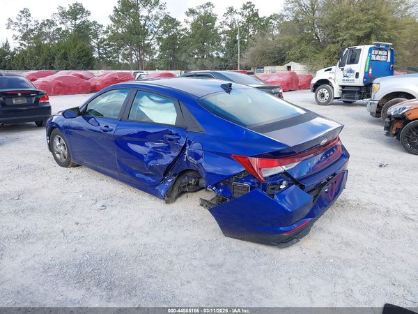 2022 HYUNDAI ELANTRA SE