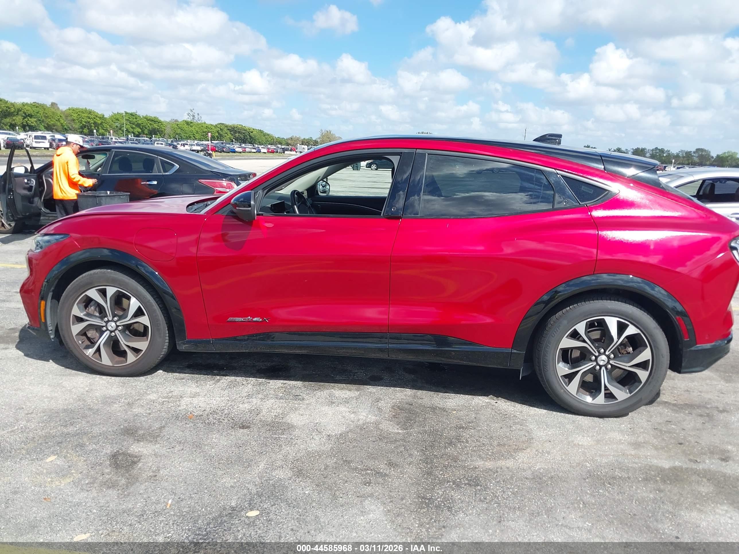 2023 FORD MUSTANG MACH-E PREMIUM