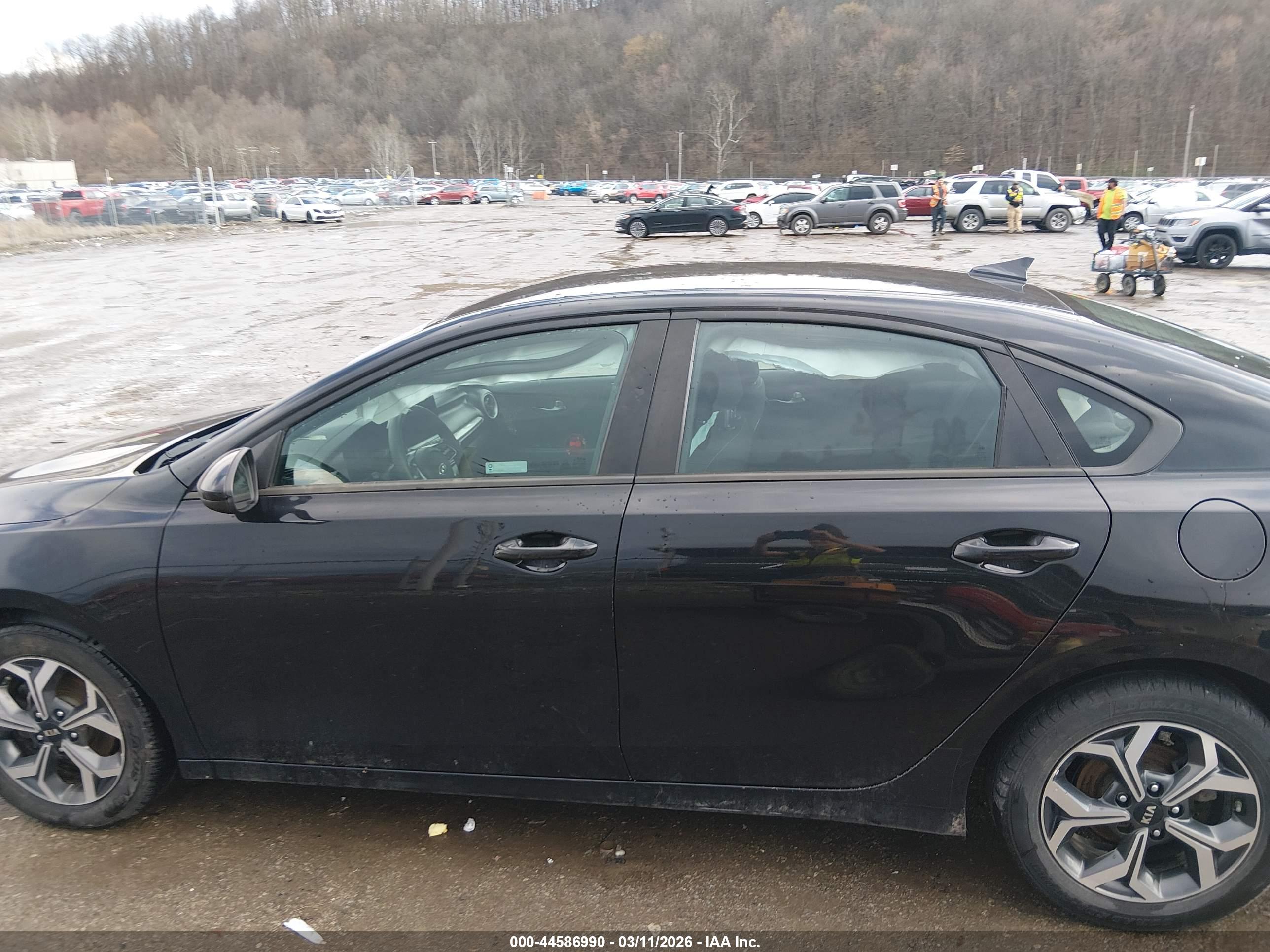 2019 KIA FORTE LXS
