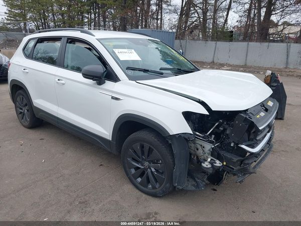 2024 VOLKSWAGEN TAOS 1.5T S — I1