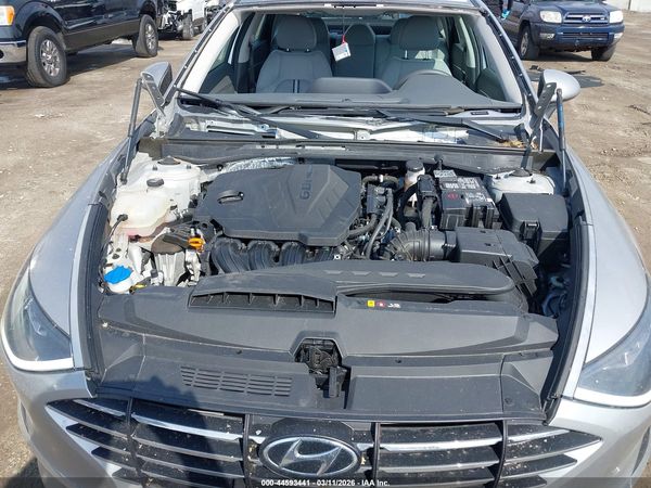 2022 HYUNDAI SONATA SE