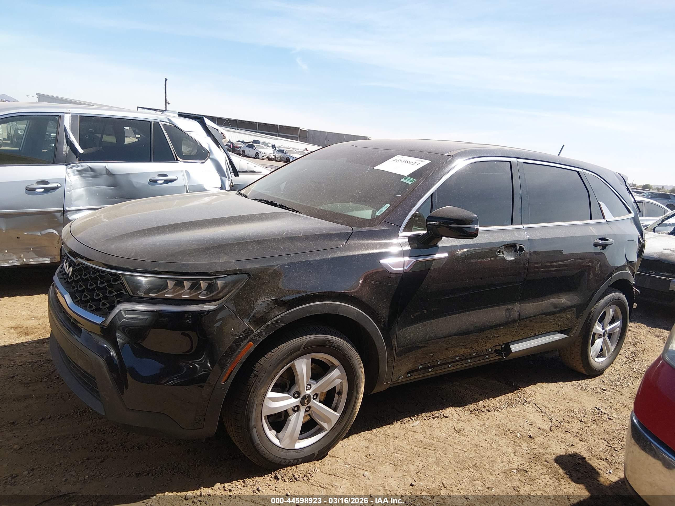2022 KIA SORENTO LX