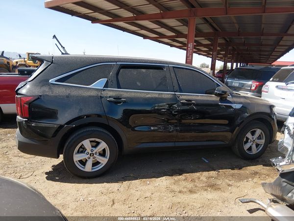 2022 KIA SORENTO LX