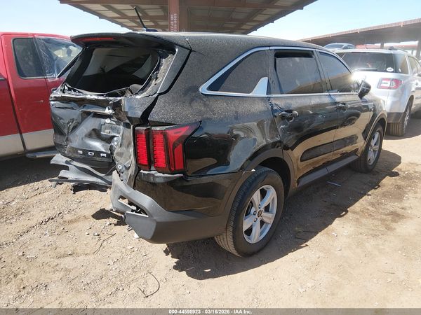 2022 KIA SORENTO LX