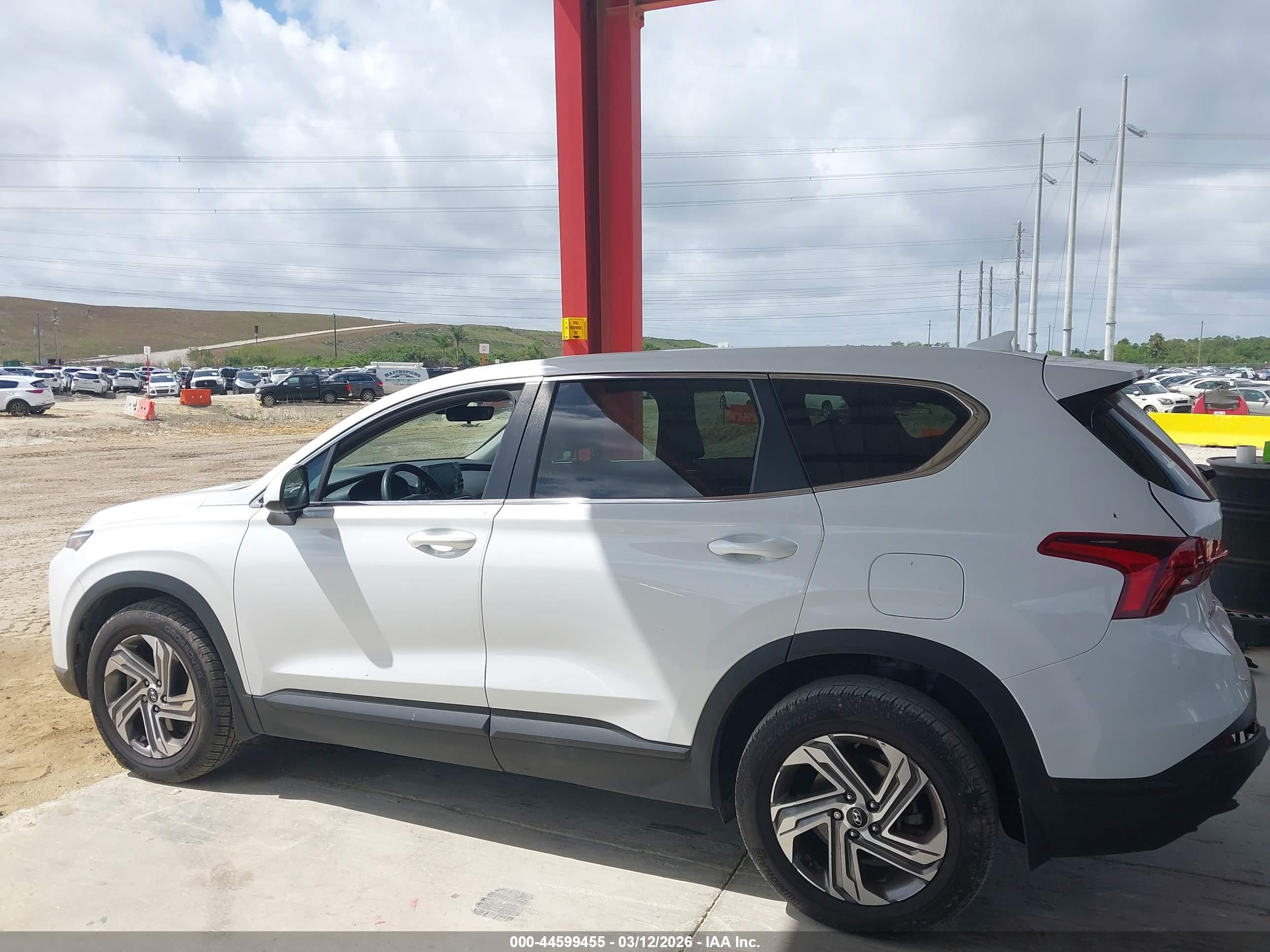2021 HYUNDAI SANTA FE SE