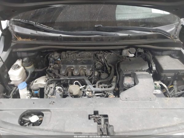 2016 KIA SEDONA LX