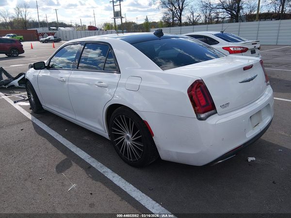 2015 CHRYSLER 300 300S — I3
