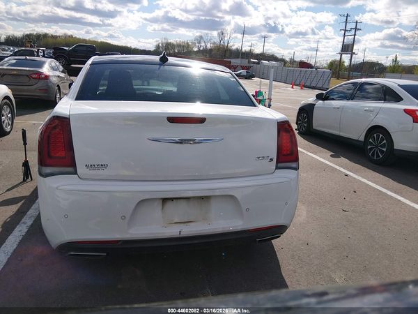 2015 CHRYSLER 300 300S — I119