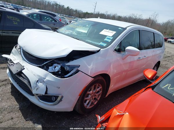 2020 CHRYSLER PACIFICA TOURING
