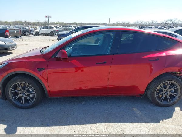 2025 TESLA MODEL Y