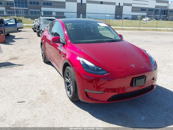 2025 TESLA MODEL Y