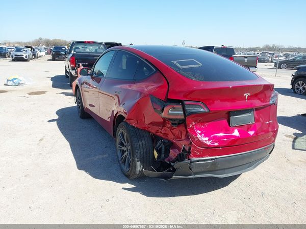 2025 TESLA MODEL Y
