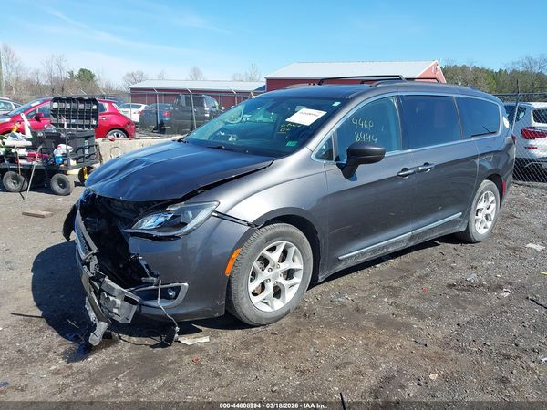 2017 CHRYSLER PACIFICA TOURING-L — I2