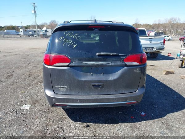2017 CHRYSLER PACIFICA TOURING-L — I119