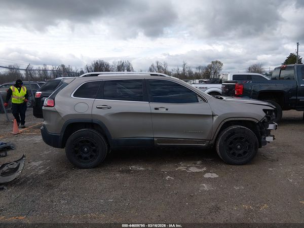 2019 JEEP CHEROKEE LATITUDE PLUS 4X4