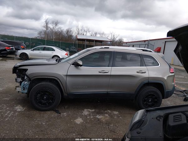 2019 JEEP CHEROKEE LATITUDE PLUS 4X4
