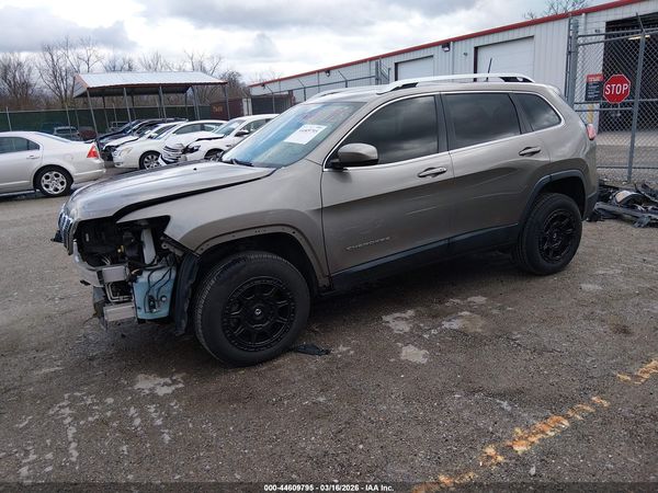 2019 JEEP CHEROKEE LATITUDE PLUS 4X4