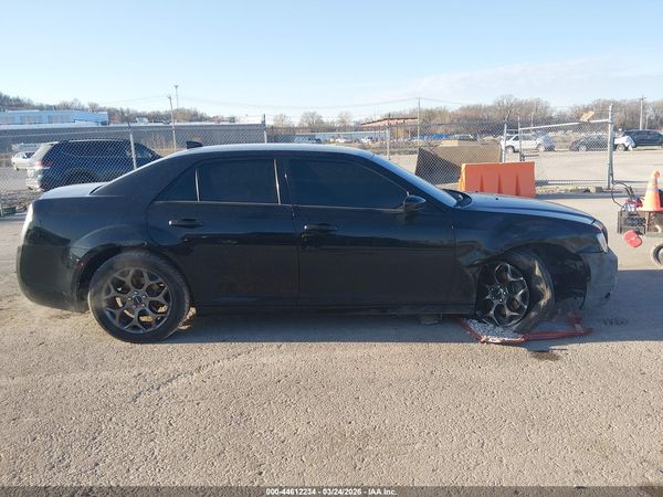 2016 CHRYSLER 300 300S — I116