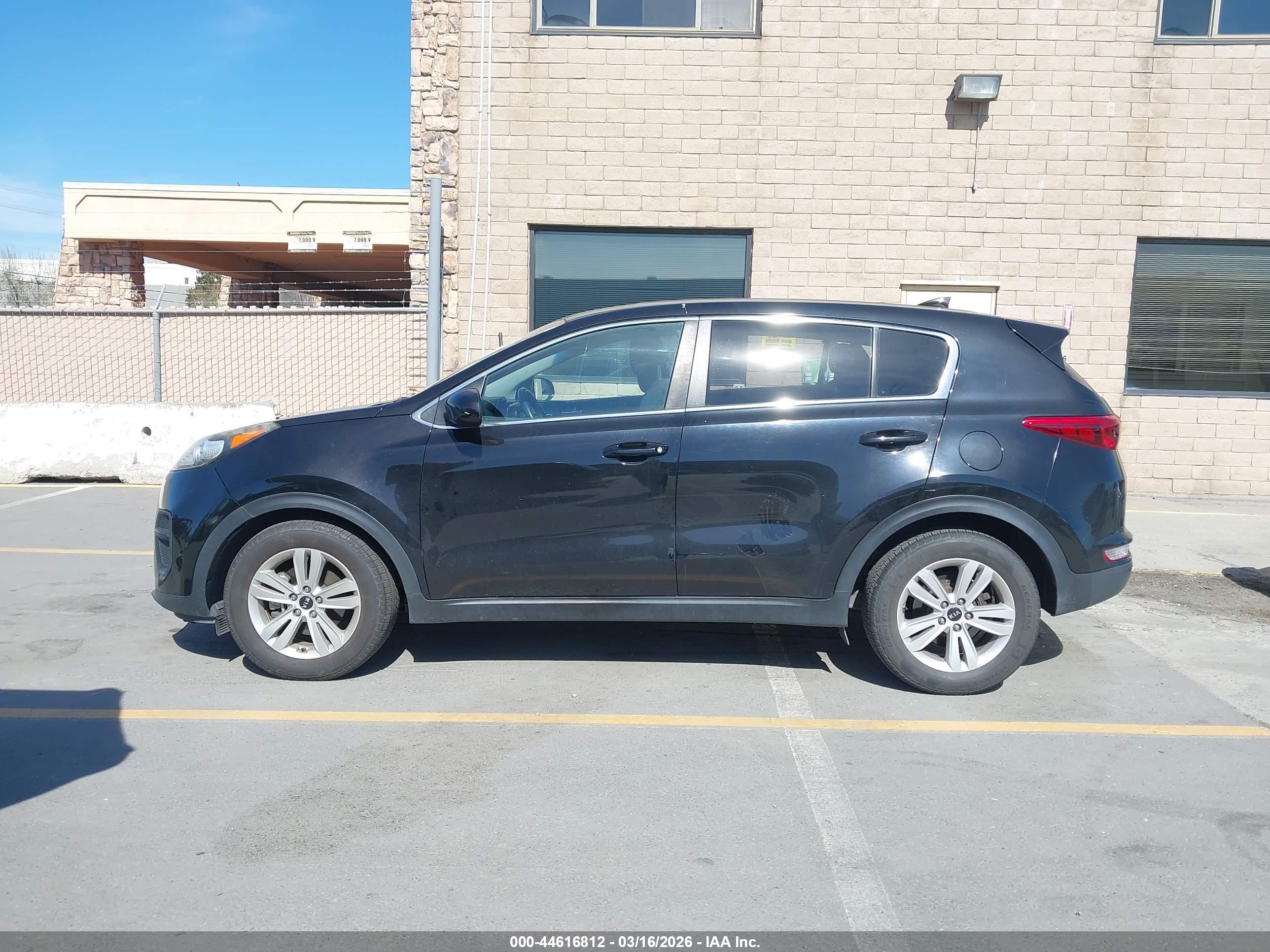 2017 KIA SPORTAGE LX
