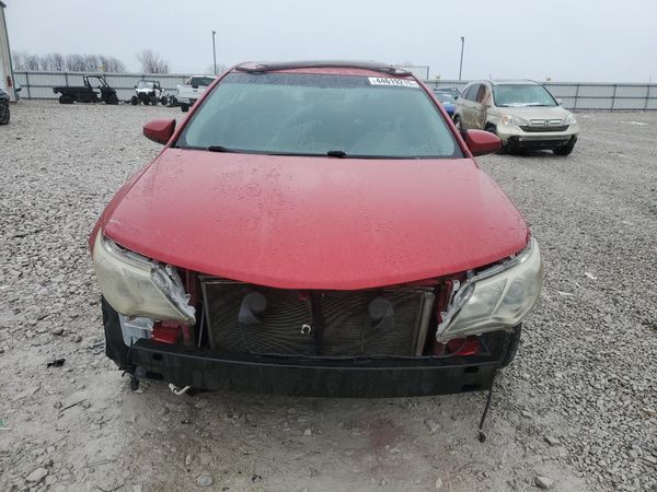 2014 TOYOTA CAMRY