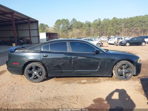 2013 DODGE CHARGER SXT