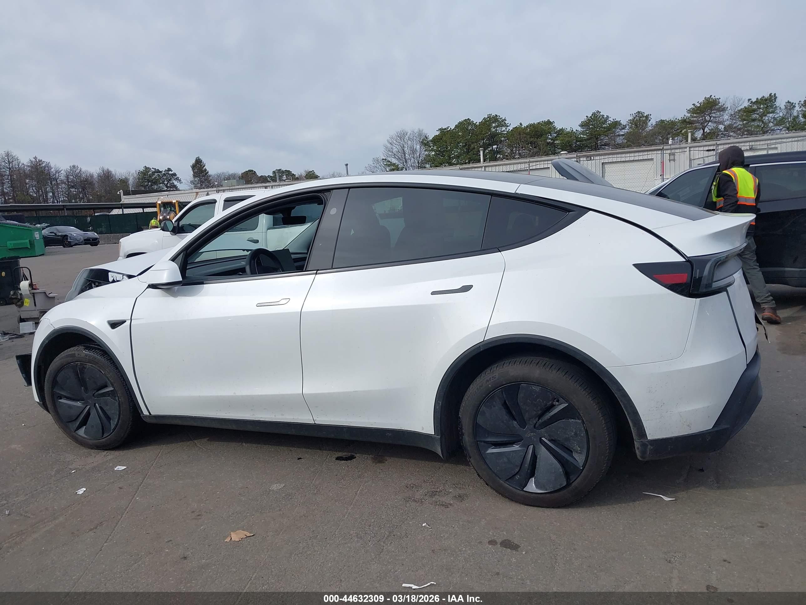 2026 TESLA MODEL Y