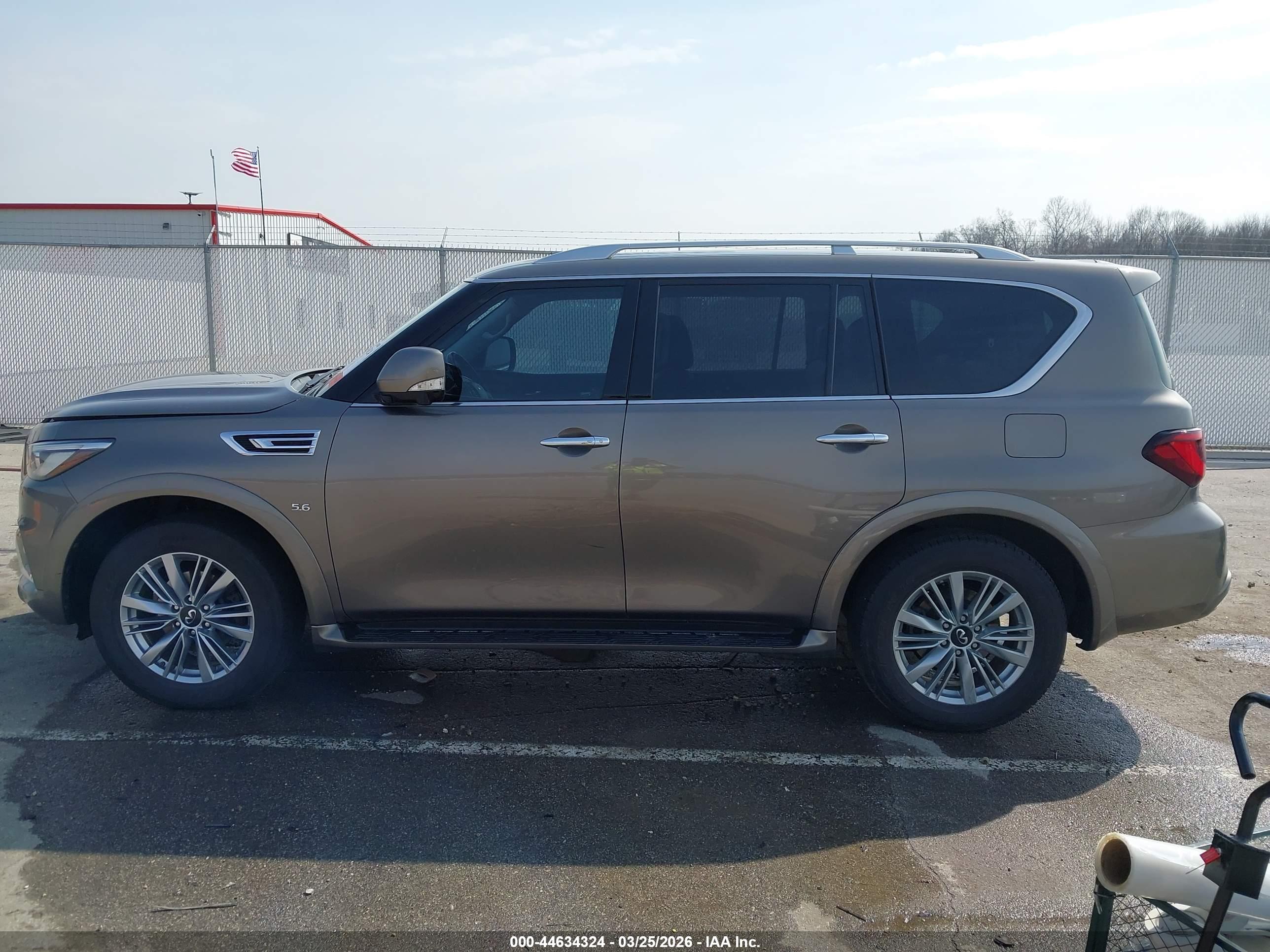 2019 INFINITI QX80 LUXE