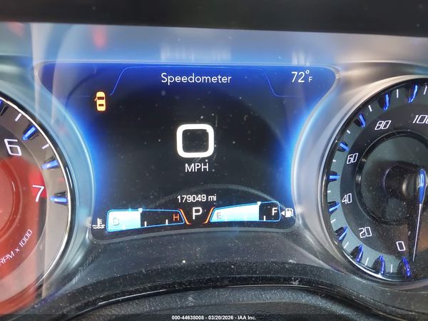 2018 CHRYSLER 300 300S — I7