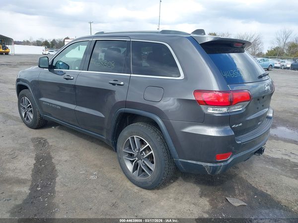 2020 JEEP GRAND CHEROKEE LAREDO E 4X4