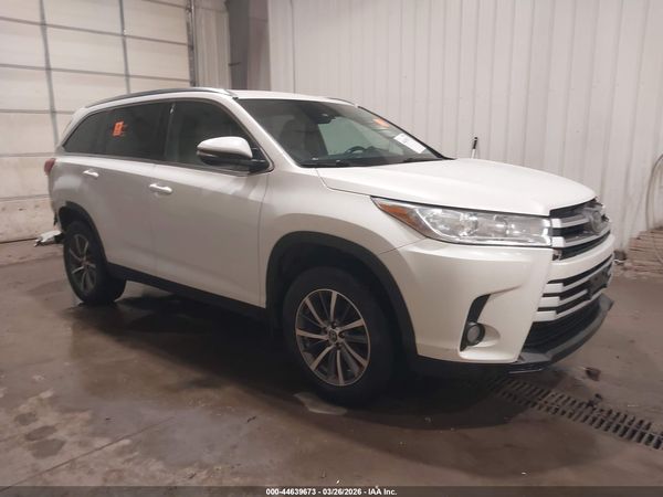 2019 TOYOTA HIGHLANDER XLE