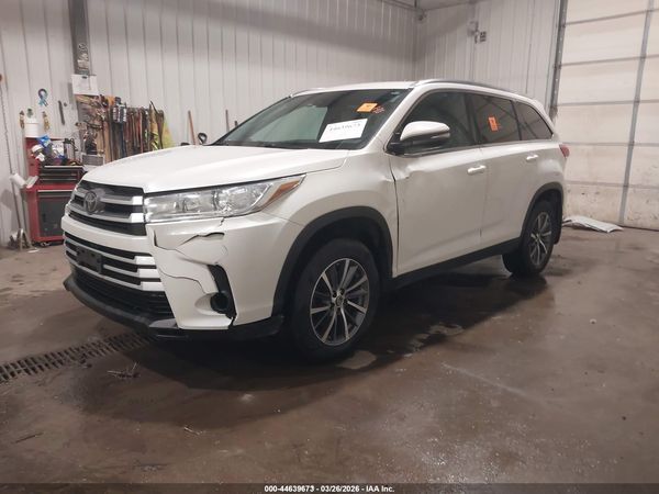 2019 TOYOTA HIGHLANDER XLE