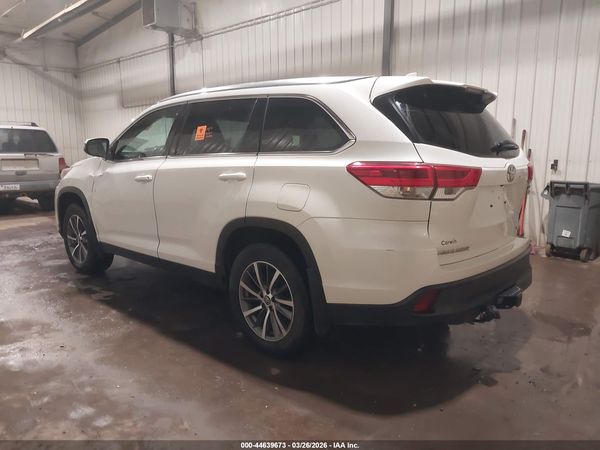 2019 TOYOTA HIGHLANDER XLE