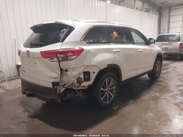 2019 TOYOTA HIGHLANDER XLE