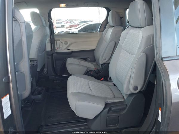 2023 TOYOTA SIENNA LE
