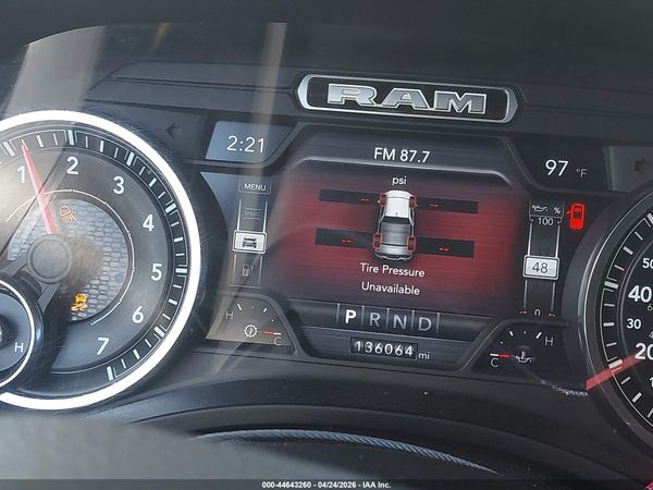 2019 RAM 1500 LARAMIE  4X2 5'7 BOX