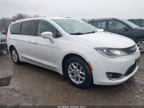 2020 CHRYSLER PACIFICA TOURING L — I1